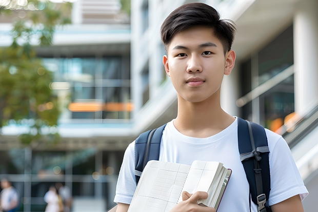 国内两千亩的专科学校排名 中国有哪些专科学校面积很大